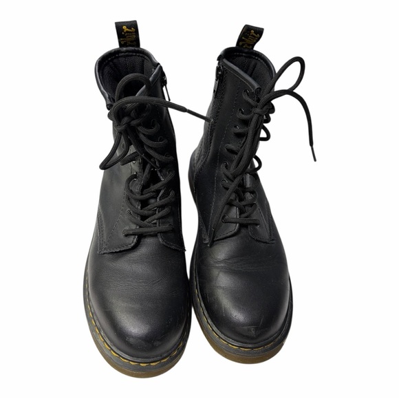 Men’s Dr. Martens Classic Black Leather Combat Boots Yellow Stitching Size 5 Doc